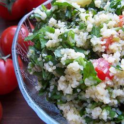 Rokalı Tabule Salatası