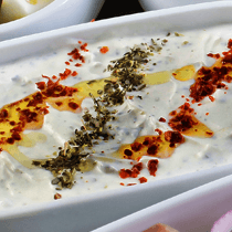 Yoğurtlu Sivri Biberli Patlıcan Salatası