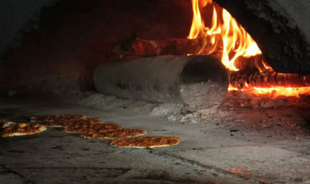 Lahmacun nasıl pişirilir? 